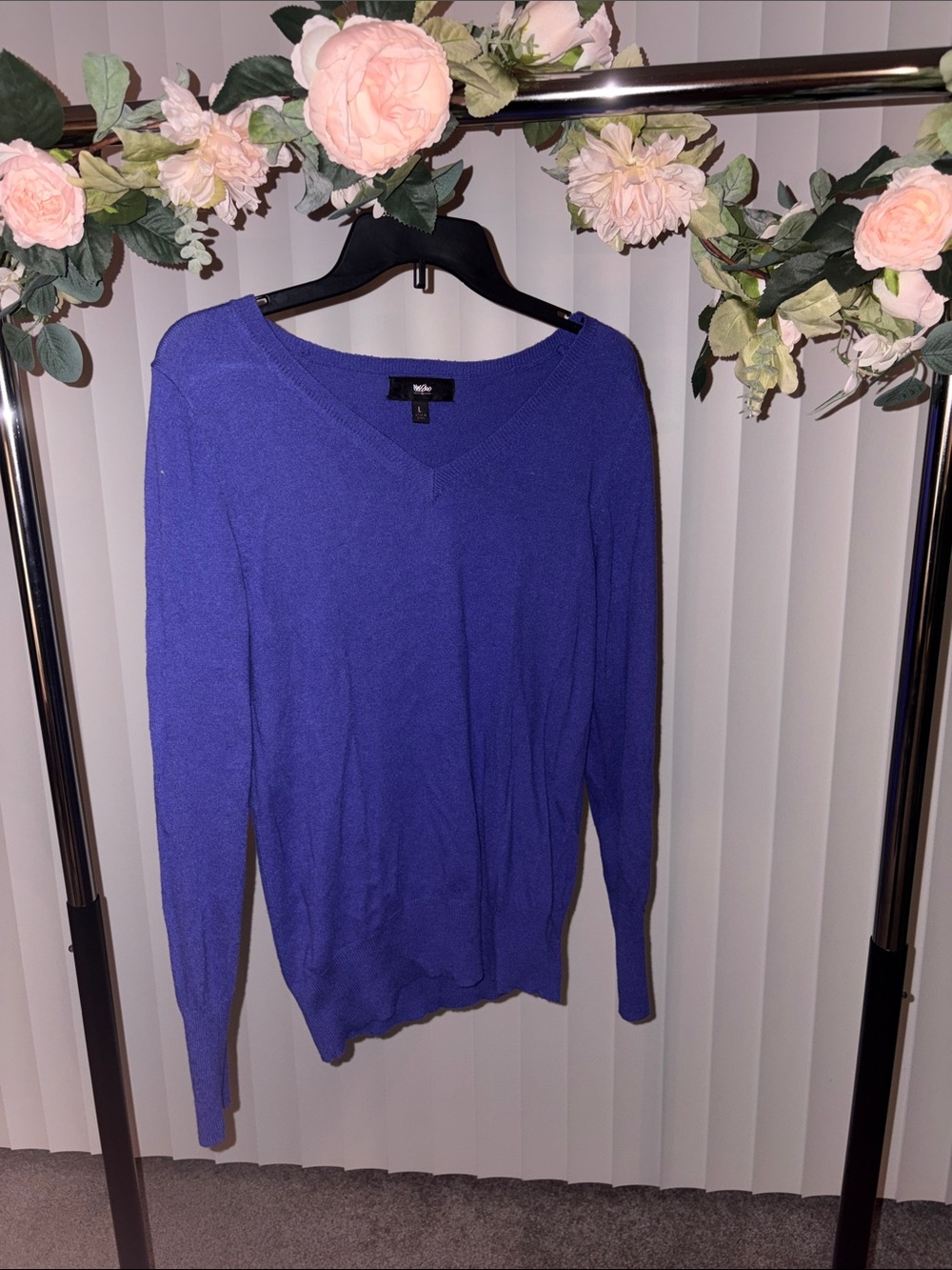 Mossimo Supply Co. V-Neck Sweater in Royal Blue